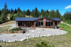 Excellent 2 Bed House & Cabin For Sale In Kamloops British Columbia