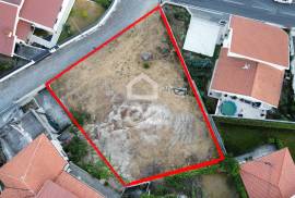 Building Land in Pedome – 696m² | Excellent location