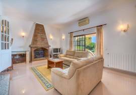 Charming 5-Bedroom Villa with Pool & Panoramic Views | Salicos
