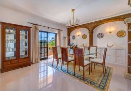 Charming 5-Bedroom Villa with Pool & Panoramic Views | Salicos