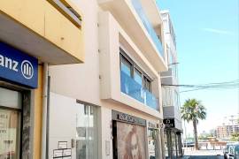 Fantastic apartment in Quarteira, available for annual rental.