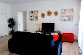 Fantastic apartment in Quarteira, available for annual rental.