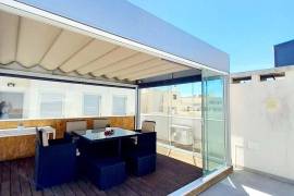 Fantastic apartment in Quarteira, available for annual rental.