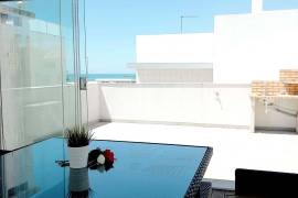Fantastic apartment in Quarteira, available for annual rental.