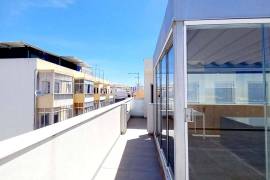 Fantastic apartment in Quarteira, available for annual rental.