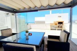 Fantastic apartment in Quarteira, available for annual rental.