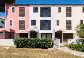 Refurbished 3Bdr Villa 500mts from the beach