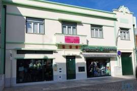Prédio em Albergaria-a-Velha e Valmaior de 204,00 m²