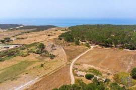 Prédio em Rogil de 261,00 m²