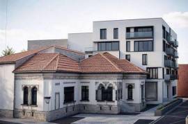 House with Land for sale 1056 sqm in Bucuresti