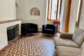Renovated Village House With 3 Bedrooms, 2 Bathrooms, A Large Garage And A Private Sunny Terrace.