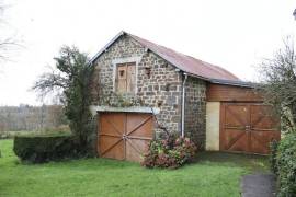 Detached Country House with Outbuilding