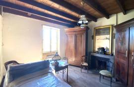 Detached Country House with Open Views & Outbuilding