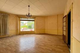 Vast Town House with Lots of Potential