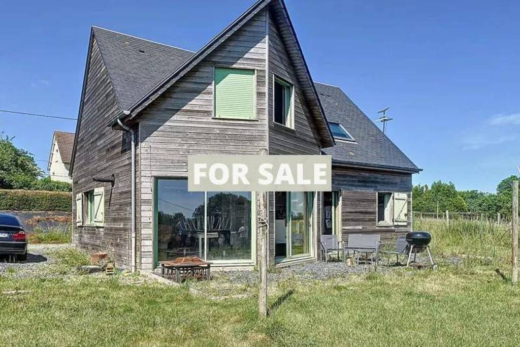 Detached Country House with Outbuilding