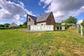 Detached Country House with Outbuilding