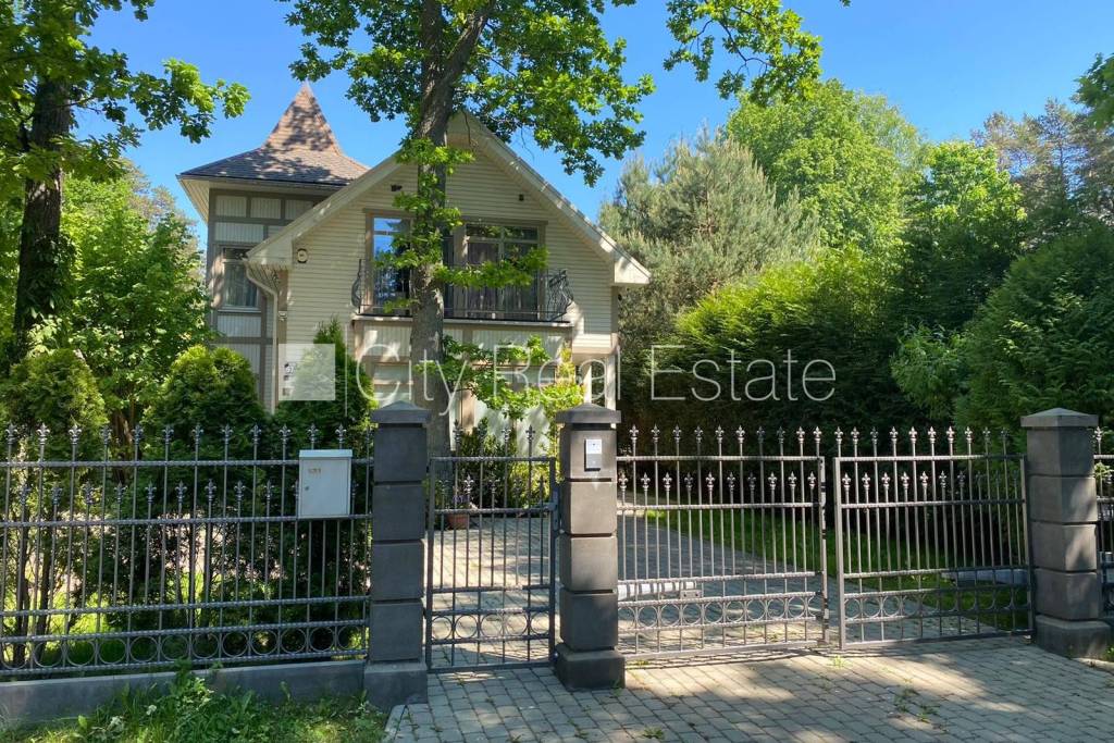 Detached house for rent in Jurmala, 140.00m2