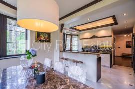 Detached house for sale in Jurmala, 720.00m2
