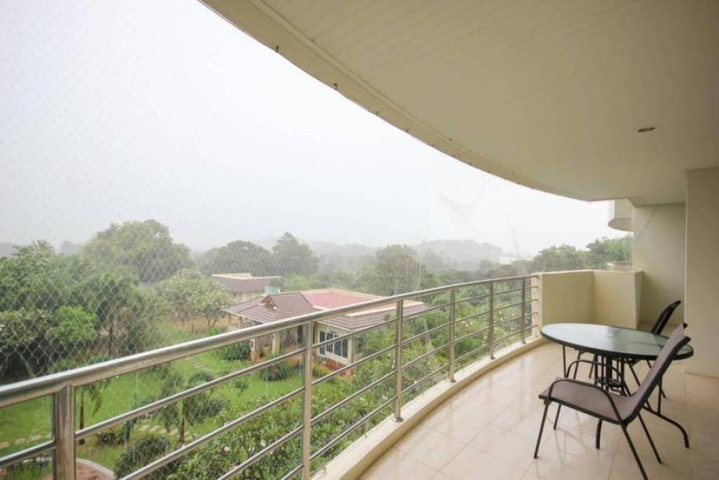 Searidge: Prestigious 2 Bedroom Unit For Sale
