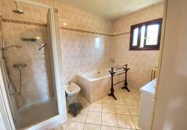 Maison sur sous-sol proche Villereal