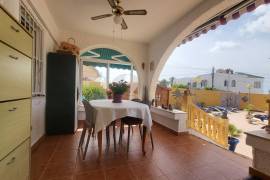 WONDERFUL VILLA ON A LARGE CORNER PLOT IN THE CENTRE OF CIUDAD QUESADA