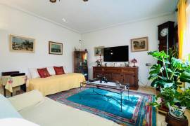 WONDERFUL VILLA ON A LARGE CORNER PLOT IN THE CENTRE OF CIUDAD QUESADA