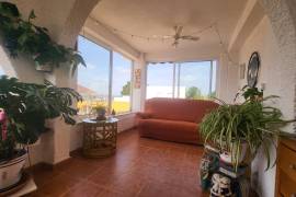 WONDERFUL VILLA ON A LARGE CORNER PLOT IN THE CENTRE OF CIUDAD QUESADA
