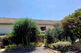 Pleasant First-Floor Apartment Within A Residential Complex With 2 Bedrooms, Large Mezzanine, Terrace And Garage Near The Canal Du Midi Pleasant First-Floor Apartment Within A Residential Complex With 2 Bedrooms, Large Mezzanine, Terrace And Garage Near The Canal Du Midi