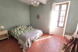 A Very Charming Village House Full Of Character, Requiring Completion Of Renovation Work, With 146 M2 Of Living Space. A Very Charming Village House Full Of Character, Requiring Completion Of Renovation Work, With 146 M2 Of Living Space.