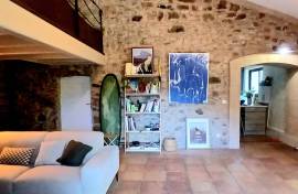 Former Stone Barn Entirely Converted With 105 M2 Of Living Space Offering 2 Bedrooms On A 7133 M2 Plot With Magnificent Views And Unique Setting Former Stone Barn Entirely Converted With 105 M2 Of Living Space Offering 2 Bedrooms On A 7133 M2 Plot With Magnificent Views And Unique Setting