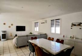 Superb Single-Storey Villa With 5 Bedrooms, Large Terrace And Garage With Workshop On A Pleasant 900 M2 Plot With Swimming Pool. Superb Single-Storey Villa With 5 Bedrooms, Large Terrace And Garage With Workshop On A Pleasant 900 M2 Plot With Swimming Pool.