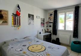 Superb Single-Storey Villa With 5 Bedrooms, Large Terrace And Garage With Workshop On A Pleasant 900 M2 Plot With Swimming Pool. Superb Single-Storey Villa With 5 Bedrooms, Large Terrace And Garage With Workshop On A Pleasant 900 M2 Plot With Swimming Pool.