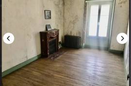 PRIVATE SALE - 3 Bed House with Shop Front - Le Dorat 87 PRIVATE SALE - 3 Bed House with Shop Front - Le Dorat 87