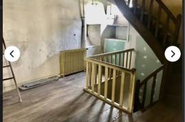 PRIVATE SALE - 3 Bed House with Shop Front - Le Dorat 87 PRIVATE SALE - 3 Bed House with Shop Front - Le Dorat 87