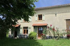 For Sale 3-Bed Country Home, Land and Barns THIAT (87)