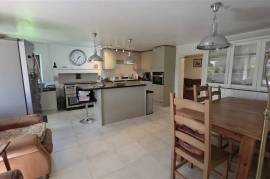 For Sale 3-Bed Country Home, Land and Barns THIAT (87) For Sale 3-Bed Country Home, Land and Barns THIAT (87)