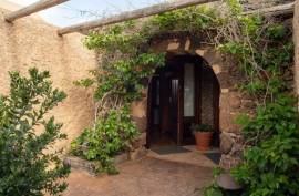 Exceptional Luxury Investment Property Exceptional Luxury Investment Property
