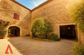 9 room, 330m2 Country house for sale in Roujan - 785 000 € * 9 room, 330m2 Country house for sale in Roujan - 785 000 € *
