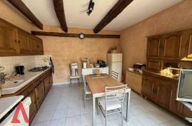 6 room, 181m2 House for sale in Magalas - 359 000 € * 6 room, 181m2 House for sale in Magalas - 359 000 € *