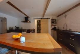 4 room, 140m2 Village house for sale in Lezignan la cebe - 270 000 € * 4 room, 140m2 Village house for sale in Lezignan la cebe - 270 000 € *