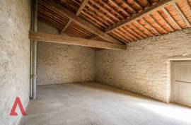 8 room, 205m2 House for sale in Gabian - 340 000 € * 8 room, 205m2 House for sale in Gabian - 340 000 € *