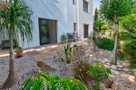 listing listing