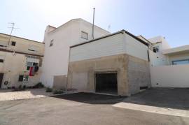 listing listing