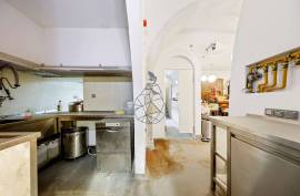 Commercial Space Opportunity to create Great Restaurant in Lisbon Commercial Space Opportunity to create Great Restaurant in Lisbon