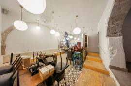 Commercial Space Opportunity to create Great Restaurant in Lisbon Commercial Space Opportunity to create Great Restaurant in Lisbon