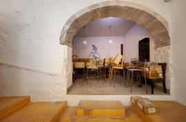 Commercial Space Opportunity to create Great Restaurant in Lisbon Commercial Space Opportunity to create Great Restaurant in Lisbon