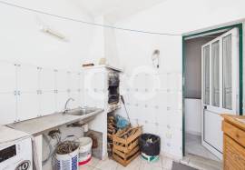 Charming Traditional 4-Bedroom Villa in Espiche – Lagos