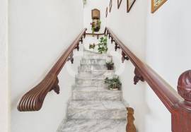 Charming Traditional 4-Bedroom Villa in Espiche – Lagos