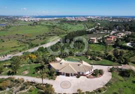 3 Bedroom Country House with Sea View – Near Lagos