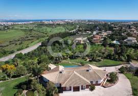 3 Bedroom Country House with Sea View – Near Lagos
